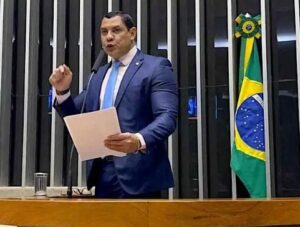 Projeto de lei do Coronel Ulysses ganha destaque nacional ao propor penas mais severas para crimes contra agentes de segurança