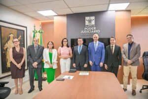 Vice-governadora Mailza discute com Tribunal de Justiça projeto para ampliação do acesso aos registros de nascimento no Acre