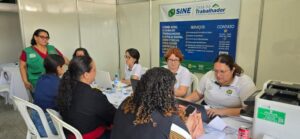 Governo e Sest Senat intermediam vagas de trabalho na Feira Emprega Transporte
