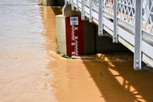 Governo mobiliza secretarias para apoio a famílias atingidas pela cheia dos rios
