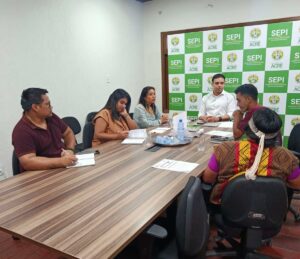 Estado e associação de agentes agroflorestais indígenas alinham projetos em andamento