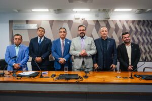 Bancada do Acre se reúne com DNIT para discutir a reconstrução da BR-364