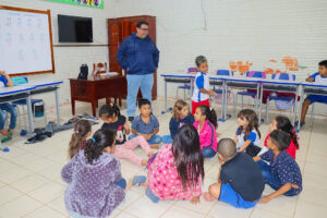 Brasiléia amplia índice de alfabetização e atinge 71% das crianças na idade certa, segundo dados do MEC