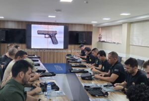 Oficiais Investigadores da PCAC participam de treinamento especializado com equipe Glock