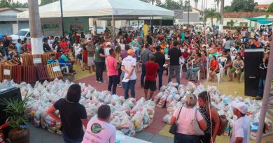 Governo segue com entrega de cestas básicas para comunidades ribeirinhas e indígenas Governo segue com entrega de cestas básicas para comunidades ribeirinhas e indígenas