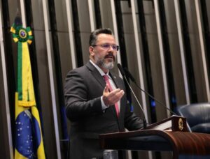 Senadores Alan Rick e Sérgio Petecão reforçam articulação para viabilizar criação da instituição federal de ensino no Acre