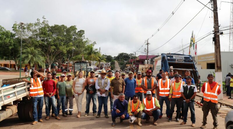 Prefeitura de Assis Brasil intensifica serviços de limpeza, atendimentos de saúde e entrega de cestas básicas