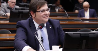Projeto de Fábio Rueda propõe retirada de imposto para redução da conta de luz