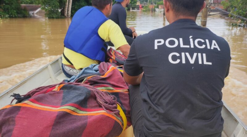 Policiais Civis em Brasileia realizam operação de resgate em área remota