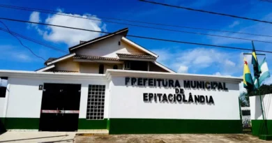 Em alusão aos 32 anos de Epitaciolândia, prefeitura pagou antecipado o mês de abril nesta terça feira, 23.