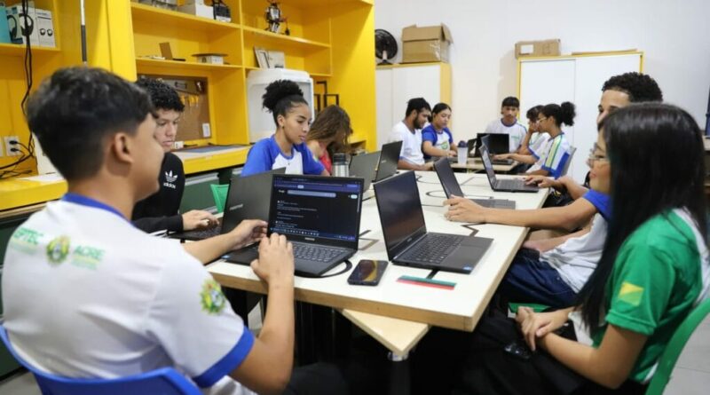 Educação do Acre oferta mentoria para alunos da escola de gastronomia
