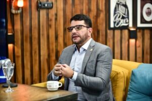 Presença do Estado cresceu com fortalecimento das regionais, avalia Gladson Camelí durante entrevista
