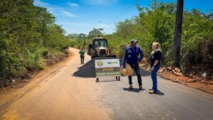 Deracre inicia recuperação da Estrada do Quixadá e beneficia 500 famílias da comunidade