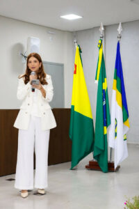 Prefeito Carlinhos do Pelado prestigia posse da primeira juíza de paz eleita por voto direto em Brasiléia