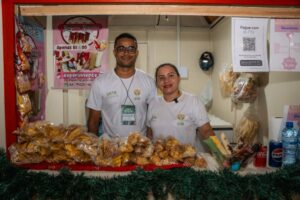 Das vendas no trabalho para centro da cidade, empreendedora oferta mais de 20 sabores de geladinho na Vila Natalina