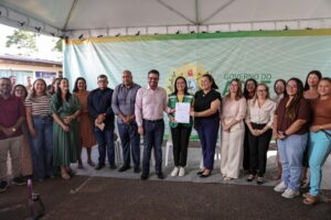 Governador e vice entregam veículos, equipamentos e cestas básicas para fortalecer assistência social