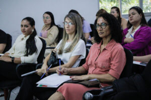 Sesacre realiza oficina sobre novo rastreamento do câncer do colo do útero com teste de DNA-HPV