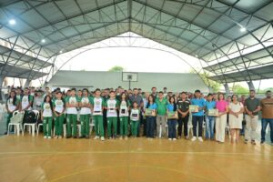 Estado autoriza obras em escolas e entrega kits para estudantes de Marechal Thaumaturgo